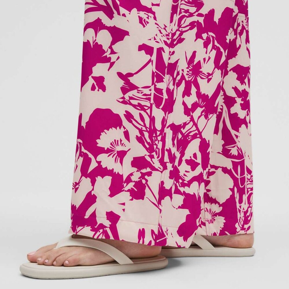 Lululemon Swift Mid-Rise Wide-Leg Pants - size 6 - Picture 2 of 6